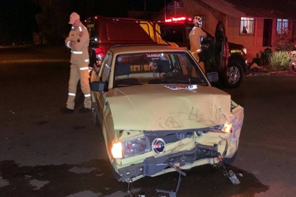 Imagem referente a notícia: Colisão entre dois veículos, deixa uma pessoa ferida no Bairro Brasmadeira