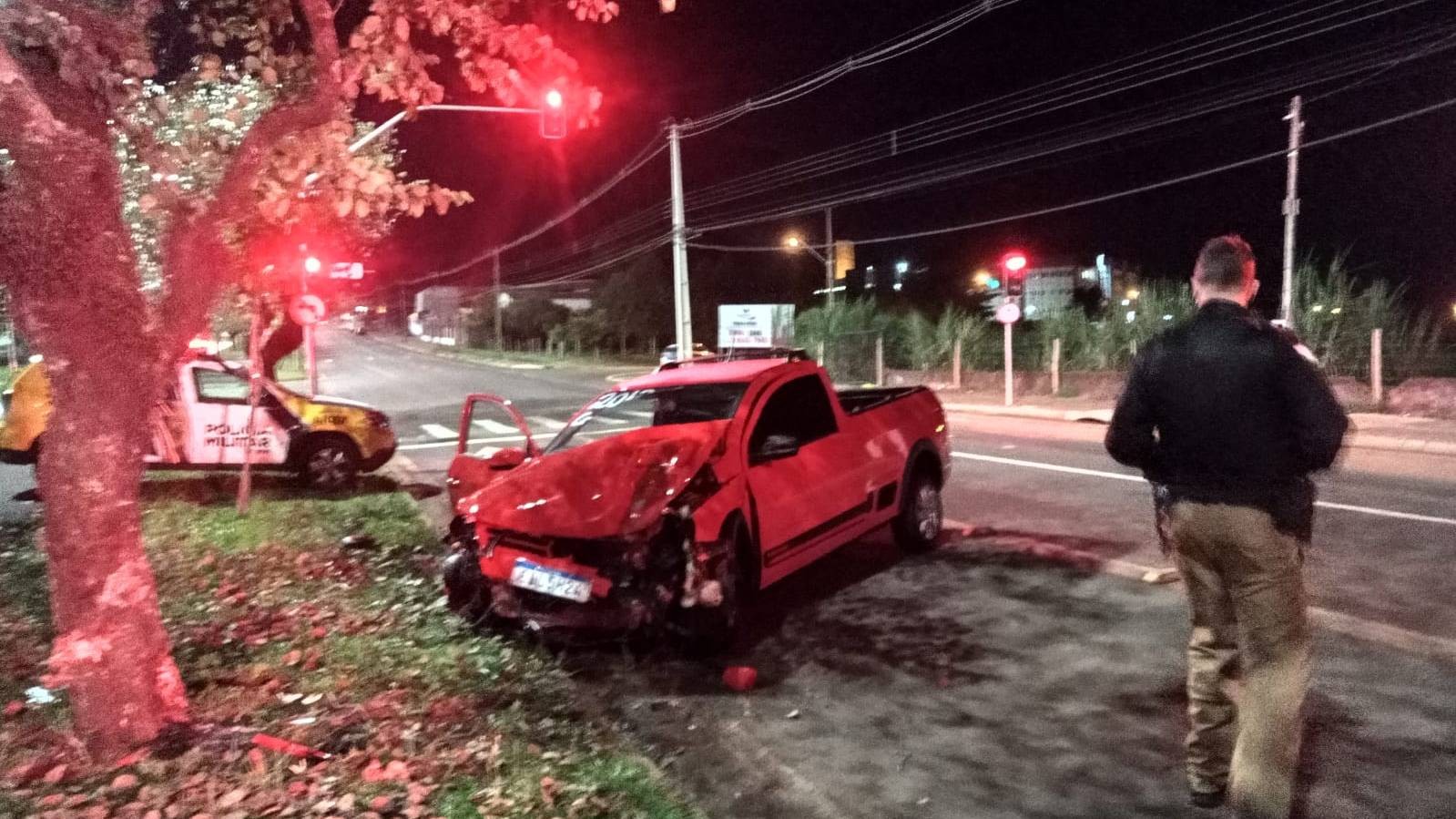 Identificado motorista que morreu em forte colisão contra arvore no Bairro Santo Onofre