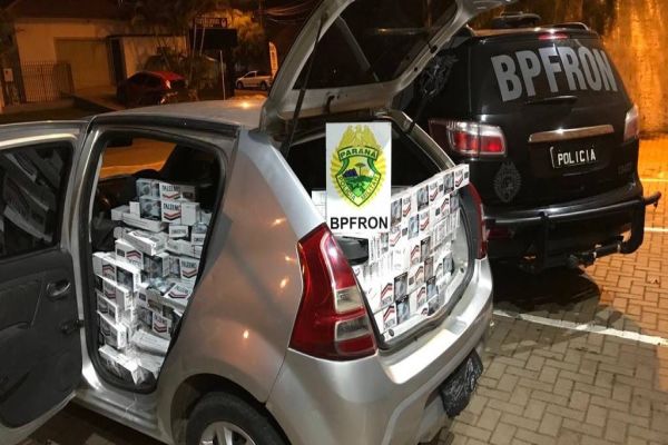 BPFRON apreende carro carregado com cigarros contrabandeados na BR-277 em Cascavel