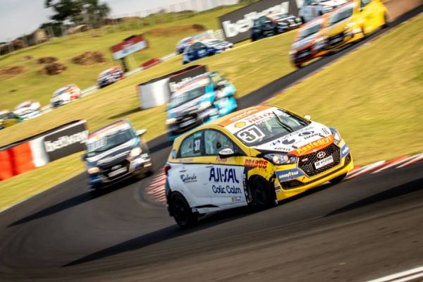 Copa HB20: Brabus Racing conquista pódio com Guga Teixeira
