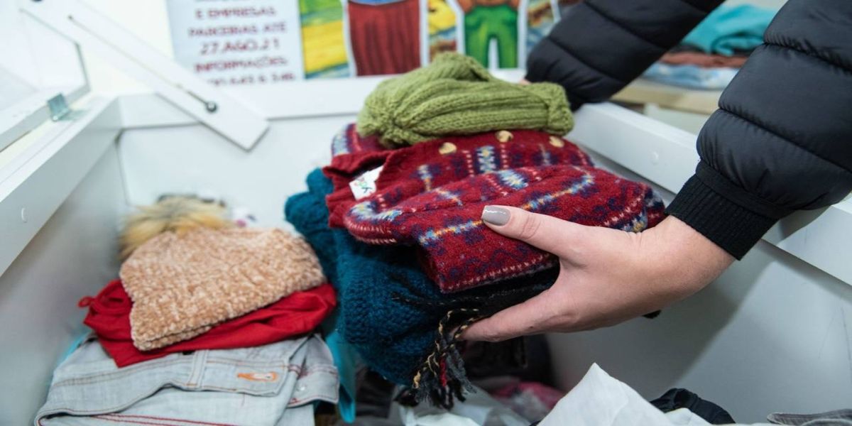 Campanha do Agasalho: Unidades do Sesc PR receberão doações no sistema de drive-thru