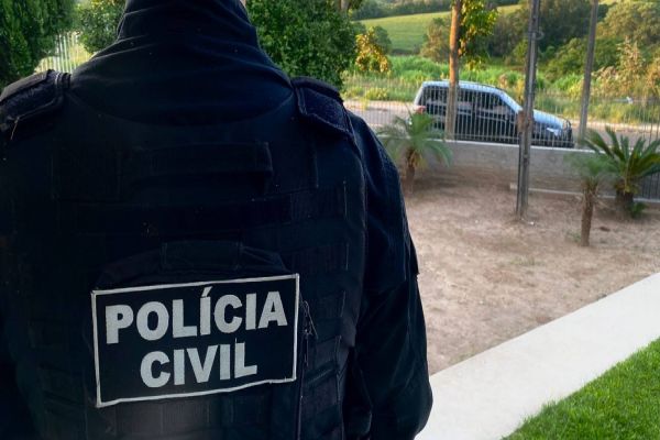 Polícia Civil apreende em flagrante homem que aplicava golpes pela internet