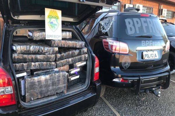 Imagem referente a notícia: BPFRON apreende mais de 300 Kg de maconha e prende indivíduo por tráfico internacional de drogas