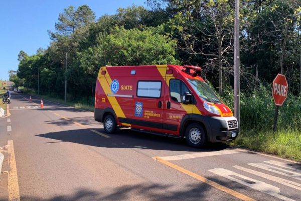 Imagem referente a notícia: Motociclista fica ferido em colisão de trânsito na marginal da BR-277, em Cascavel