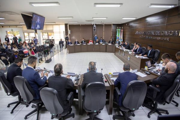 Aprovada revisão anual dos vencimento dos servidores da Prefeitura e da Câmara