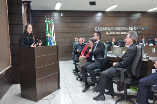 Câmara de Cascavel homenageia AMIC PR pelo aniversário de 38 anos