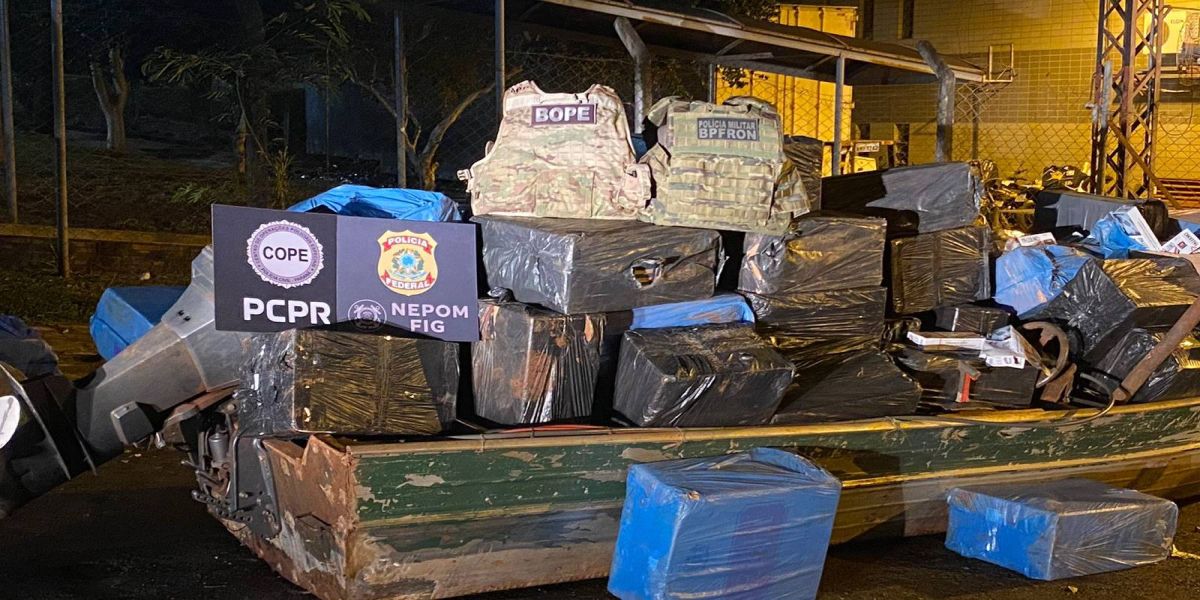 Forças de segurança apreendem embarcação carregada com cigarros contrabandeados em Itaipulândia