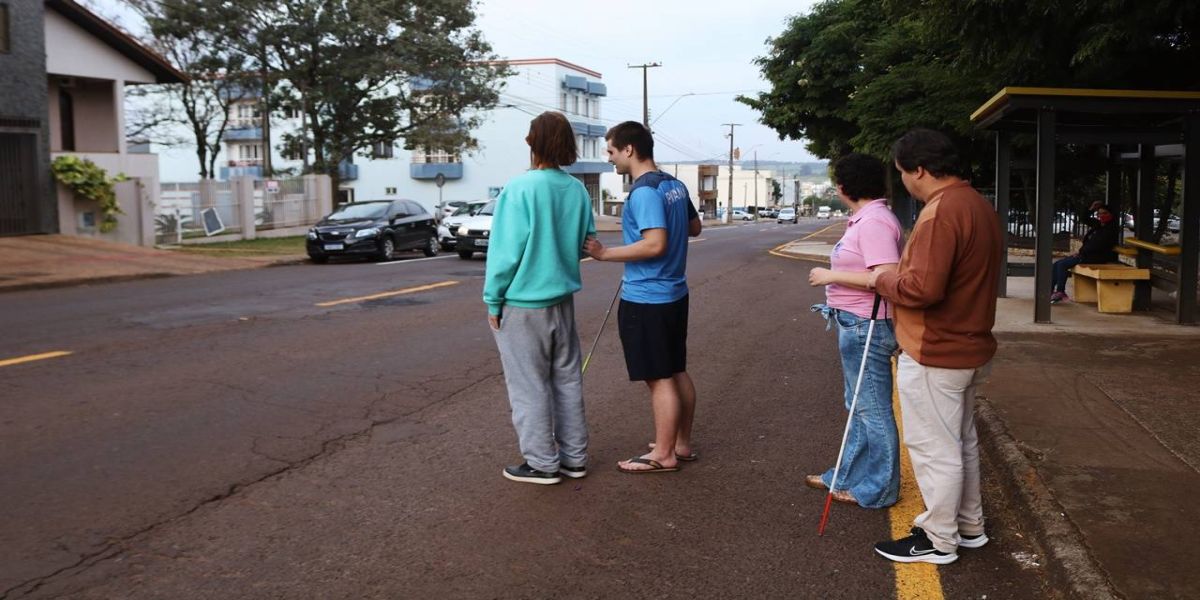 Comunidade solicita faixa elevada na Rua Universitária para garantir acessibilidade