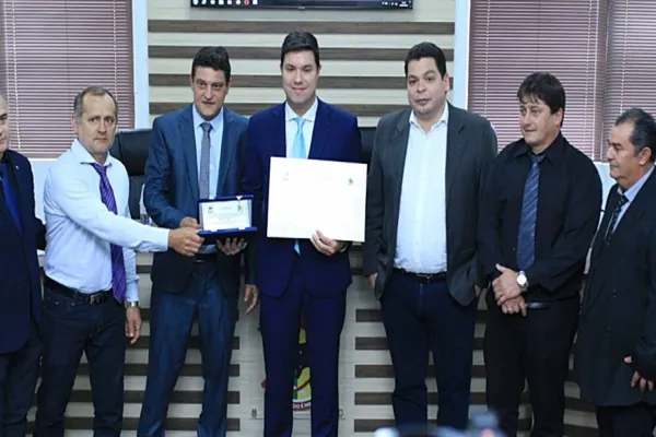 Foto relacionada a notícia: Guto Silva recebe título de cidadão honorário de Boa Vista da Aparecida