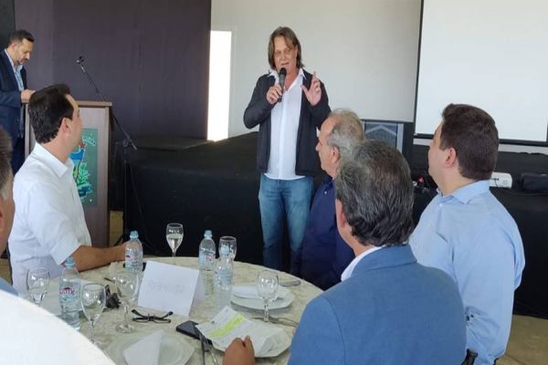 Kabelo prestigia recepção a Ratinho Jr em Boa Vista