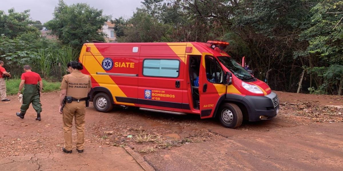 Homem é encontrado baleado dentro de córrego no Bairro Santa Cruz