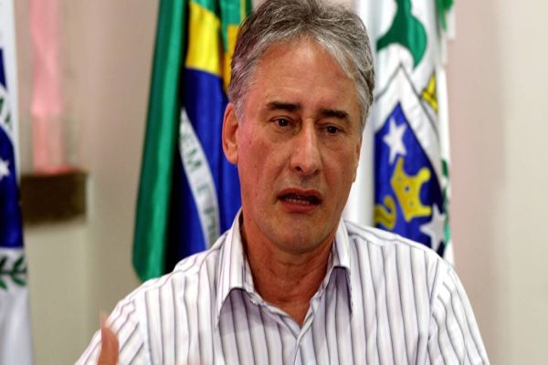 Justiça absolve Edgar Bueno por denúncia de improbidade