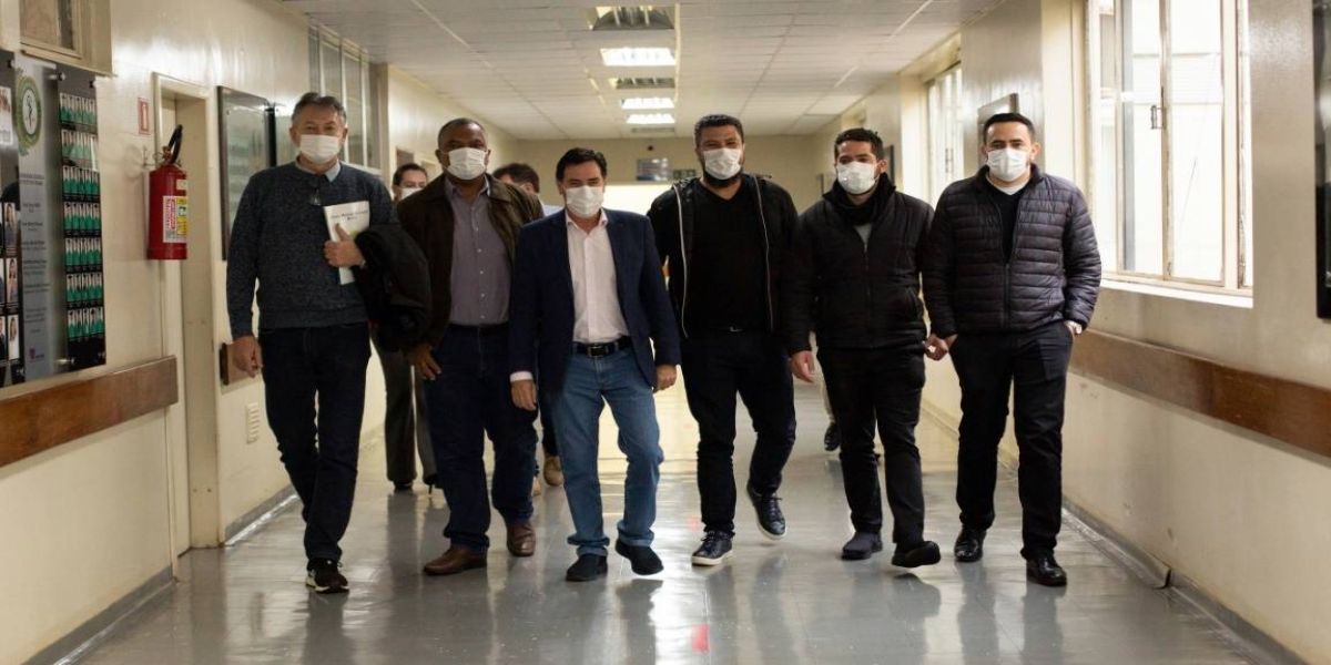 Comissão de Saúde e presidência discutem falta de leitos no Hospital Universitário