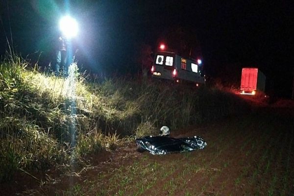 Homem morre atropelado por caminhão na PR-180 em Renascença