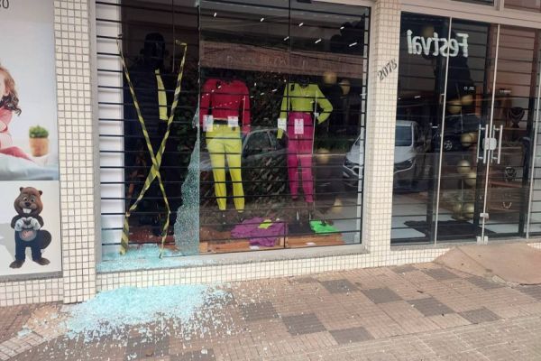 Mais um estabelecimento é alvo dos criminosos no Centro de Cascavel