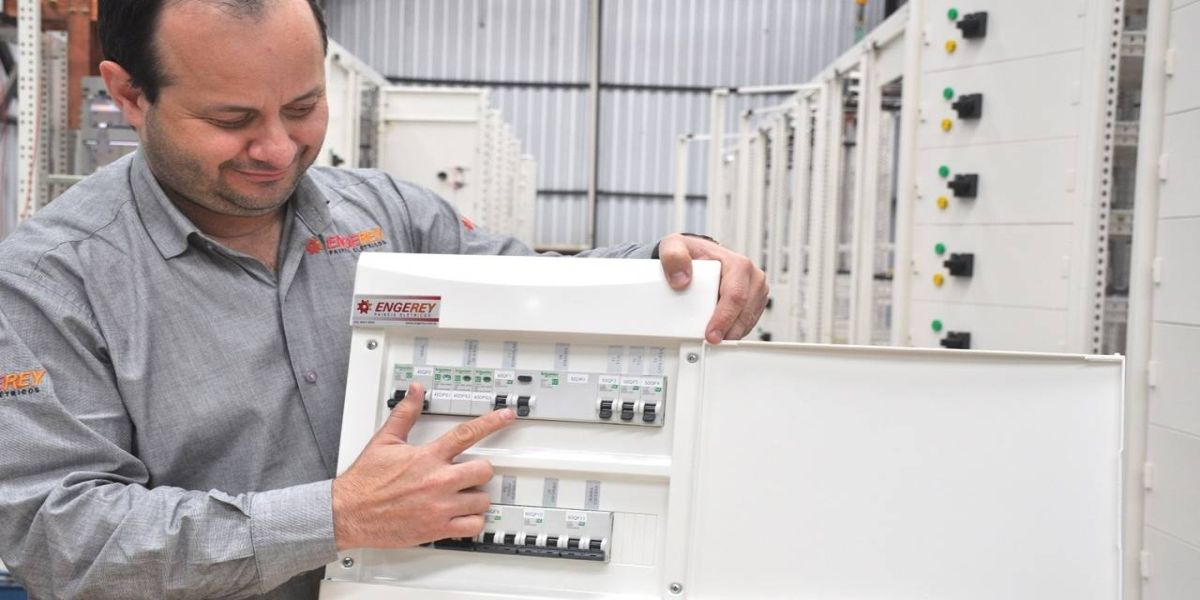 Paraná é o segundo estado que mais registrou incêndios por sobrecarga