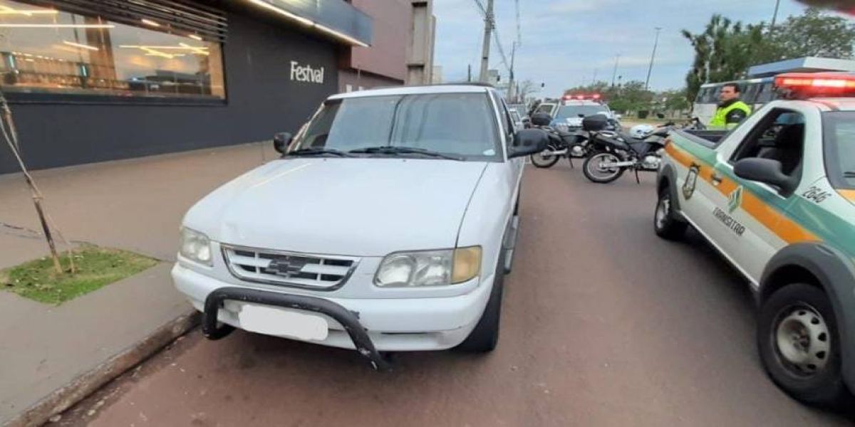 Segurança viária: consulta de placa por meio do talonário eletrônico identifica veículo furtado