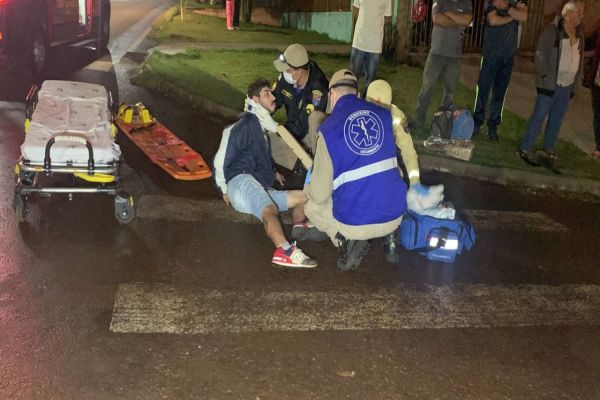 Imagem referente a notícia: Motociclista sofre fratura no tornozelo esquerdo após colisão de trânsito no Bairro Presidente