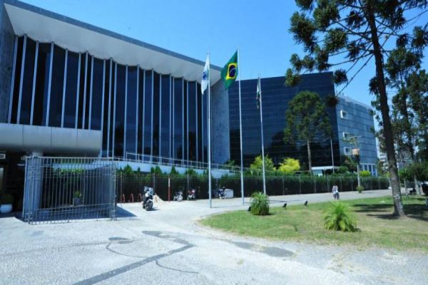 Crea-PR vai à sessão na Alep para pedir mais participação em projetos de lei