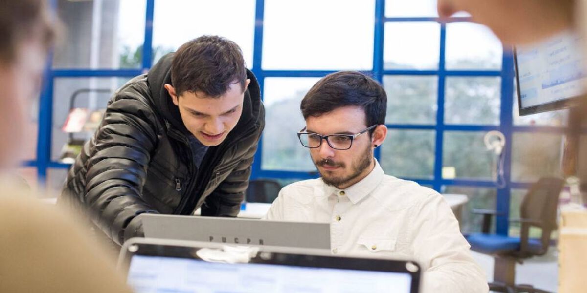 Parceria firmada entre PUCPR e Landis+Gyr vai identificar talentos da área de TI