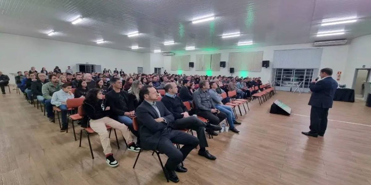 Sicredi Vanguarda realiza reunião de prestação de contas em Catanduvas