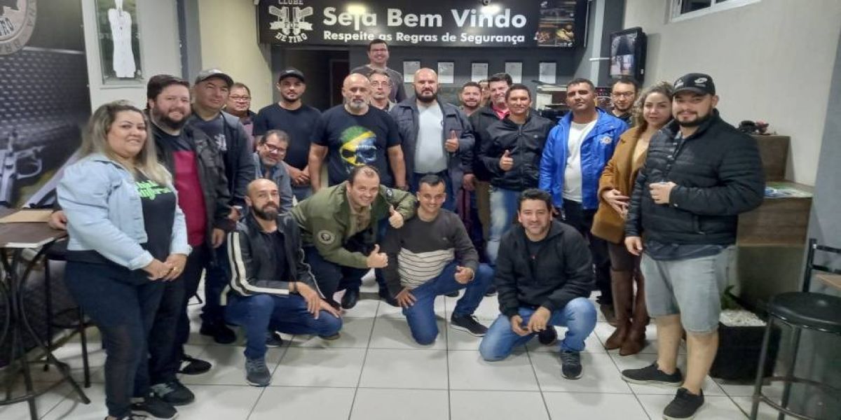Deputado Soldado Fruet pede apoio ao porte de arma de fogo para CACs e vigilantes