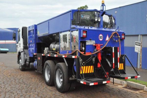 Prefeitura de Cascavel vai adquirir caminhão tapa-buraco