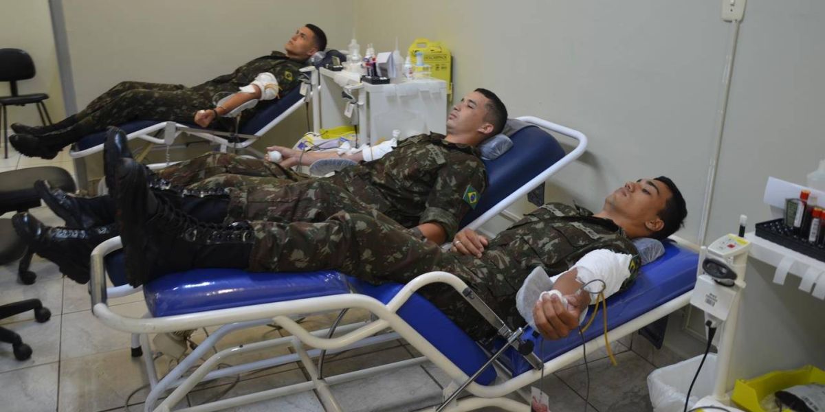 Militares de Cascavel participam de Campanha de Doação de Sangue