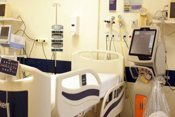 Hospital Universitário: 10 novos leitos de UTI estão à disposição da população