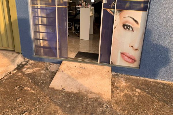 Salão de beleza é assaltado no Jardim Clarito