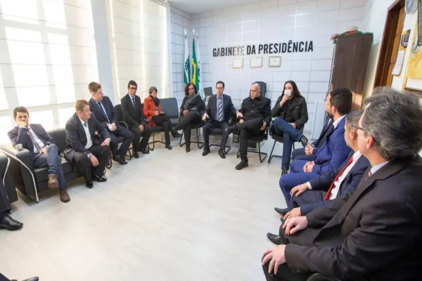 Foto relacionada a notícia: Câmara de Cascavel debate crise na saúde pública com secretário estadual