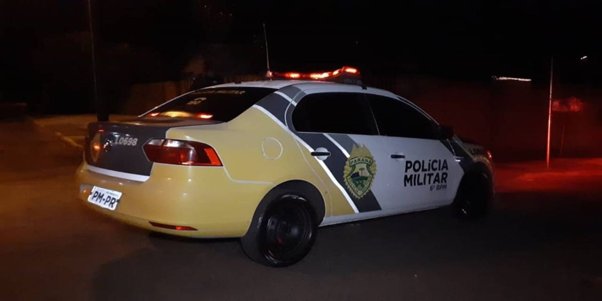 Bandidos roubam tv, celular e cartões e deixam moradora trancada dentro da casa no Santa Felicidade