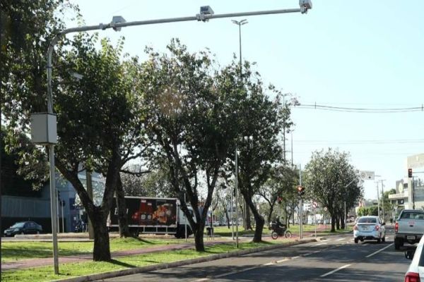 Com 80% de cruzamentos semaforizados liderando ranking de acidentes, 22 passam a ter radar