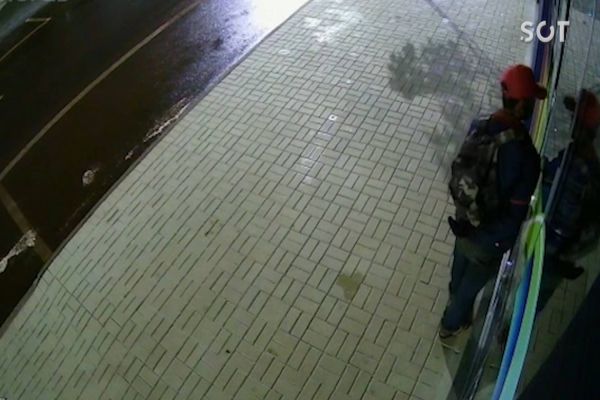 Imagem referente a notícia: Loja de tintas é furtada na Avenida Papagaios, no Bairro Floresta