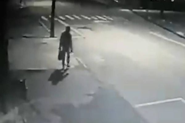 Imagem referente a notícia: Câmera de segurança registra furto de fios no Bairro Parque São Paulo