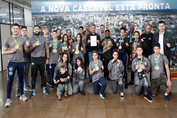 Cascavel conquista 27 medalhas entre ouro, prata e bronze no Campeonato Brasileiro de Kickboxing