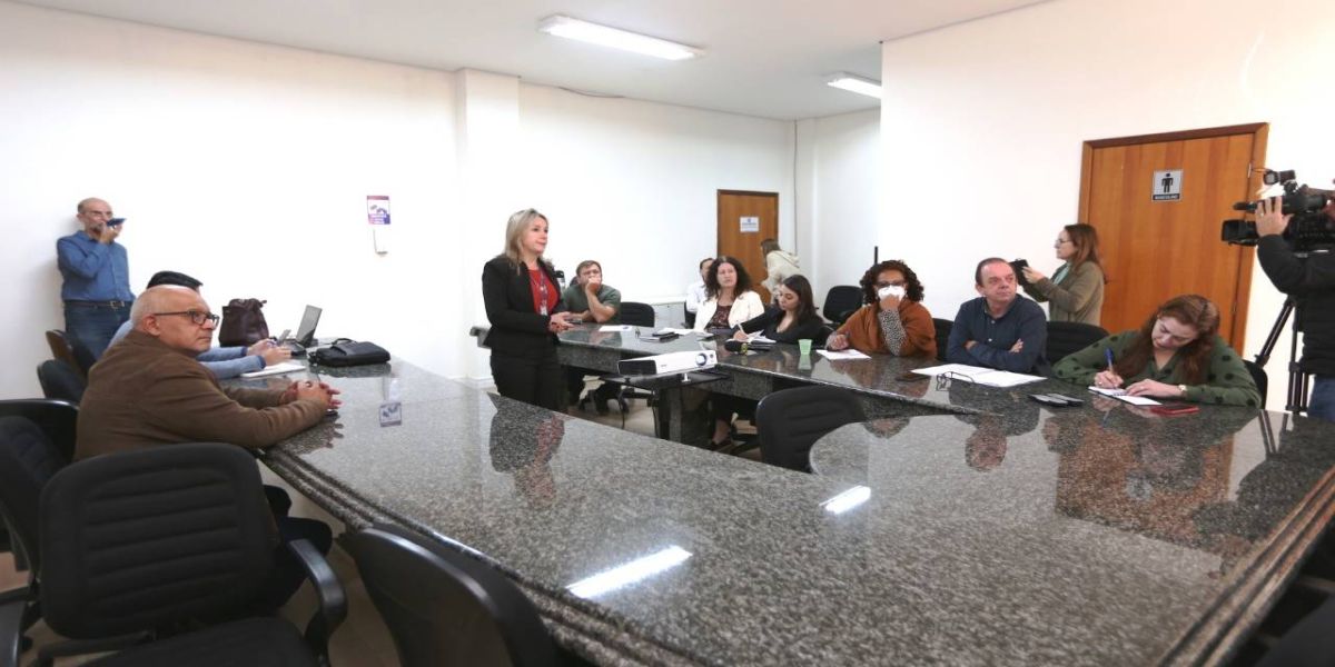 Sanepar explica a Comissão como funciona o sistema interligado de abastecimento