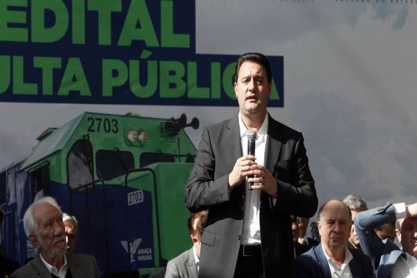 Nova Ferroeste é estratégica para o desenvolvimento do País, afirma Ratinho Junior