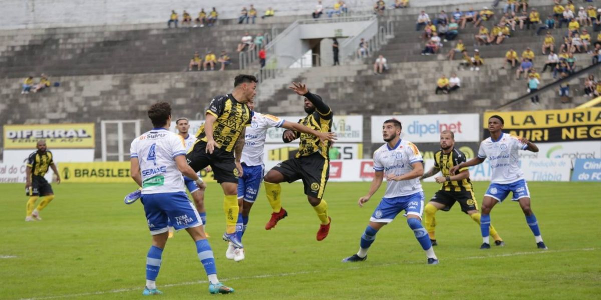 FC Cascavel é derrotado pelo Aimoré no Olímpico Regional