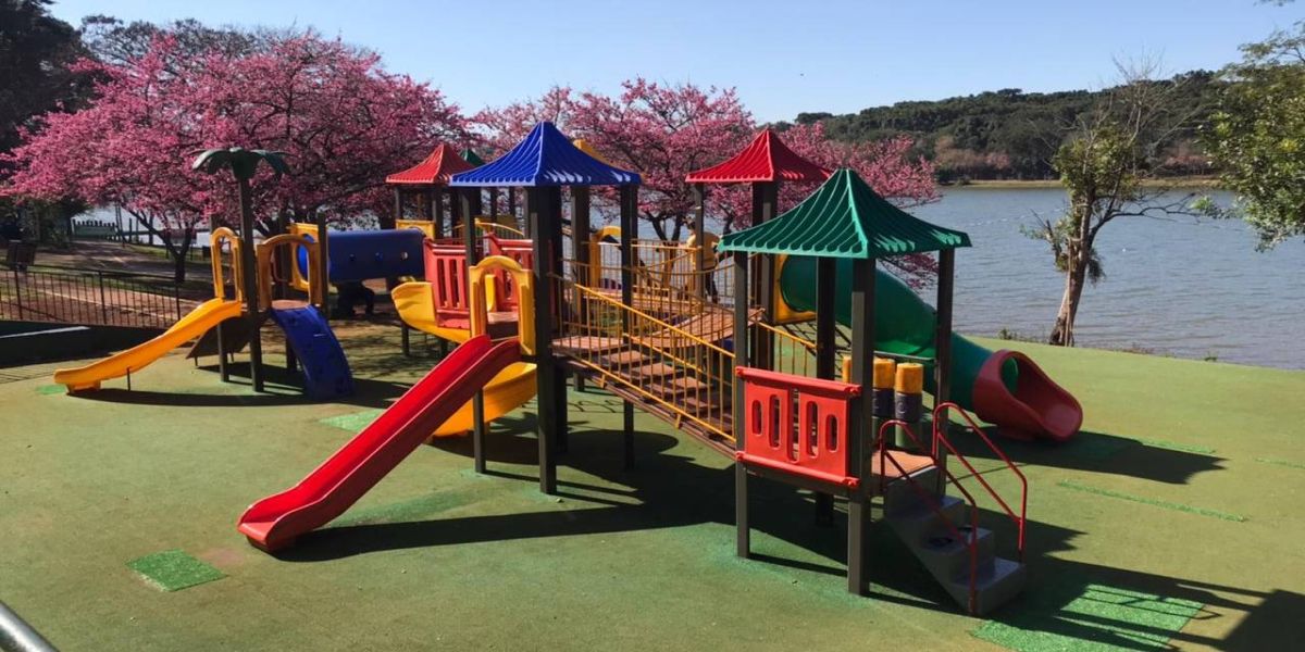 Parquinho infantil do Lago Municipal de Cascavel recebe melhorias
