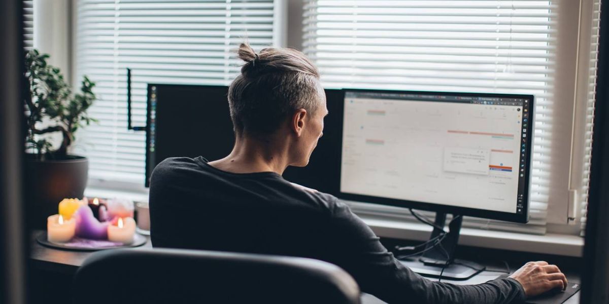 Caso Tesla: advogado explica legislação brasileira sobre retorno ao trabalho presencial