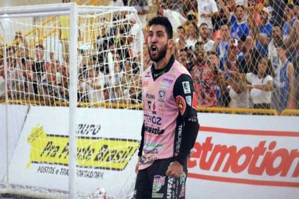 Goleiro André Deko deixa o Cascavel Futsal e irá atuar fora do país