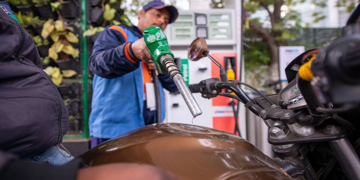 Trabalhadores preferem continuar em home office para driblar as altas dos combustíveis no Brasil