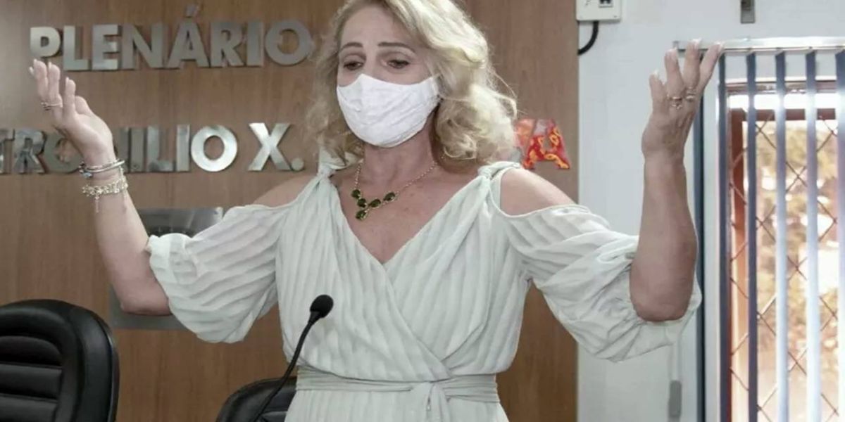 Primeira dama de Nova Aurora morre atropelada por uma caminhão bitrem na PR 575