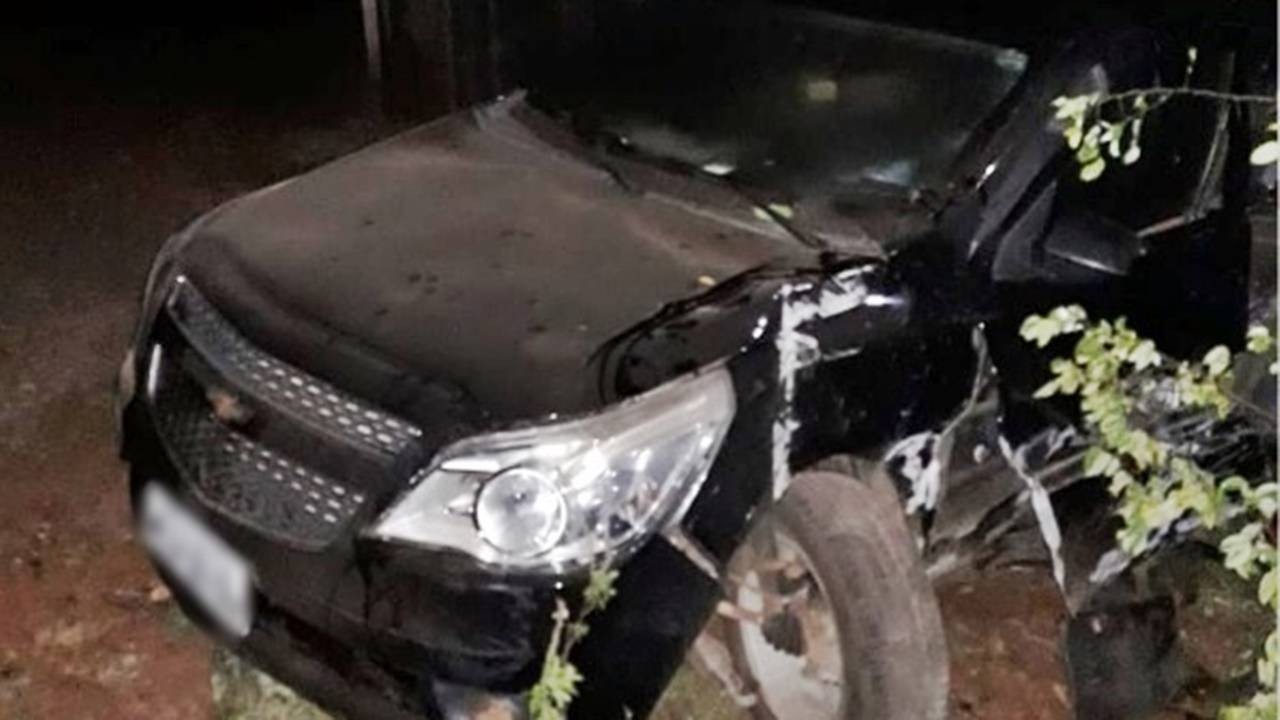 Quatro pessoas ficam feridas, duas em estado grave após acidente na PR-885
