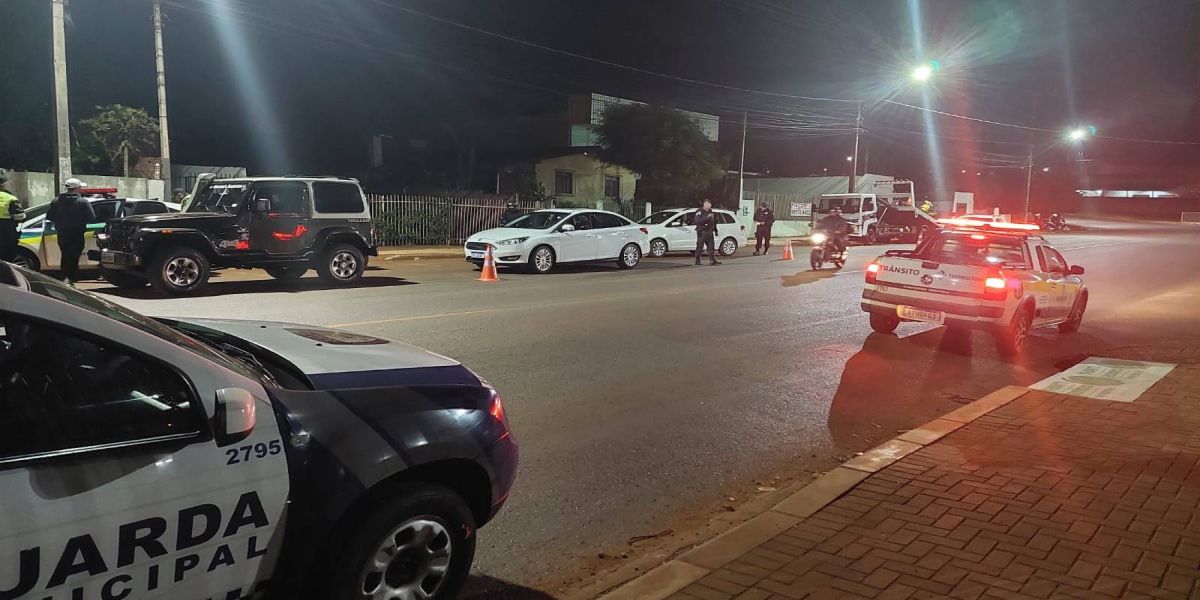 Veículo furtado é recuperado em blitz da Transitar e GM