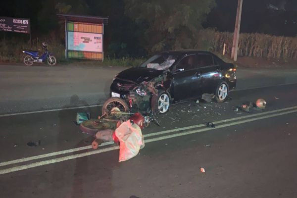 Imagem referente a notícia: Motociclista morre em violenta colisão de trânsito na PR-495, em Serranópolis do Iguaçu