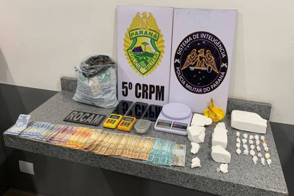 Imagem referente a notícia: Homem é detido pela Polícia Militar com mais de um quilo de cocaína, avaliada em 50 mil reais