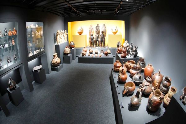 Com salas renovadas, MAC estreia duas novas exposições