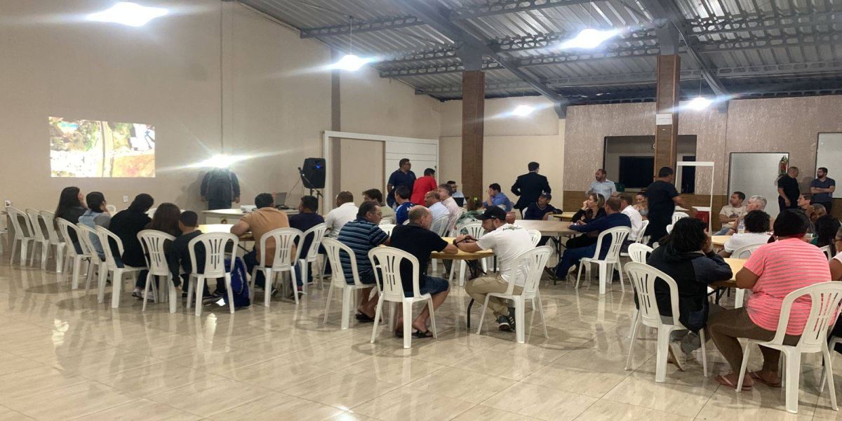 Moradores da Região Sul de Cascavel participam de reunião sobre a criação de trincheiras na BR-277